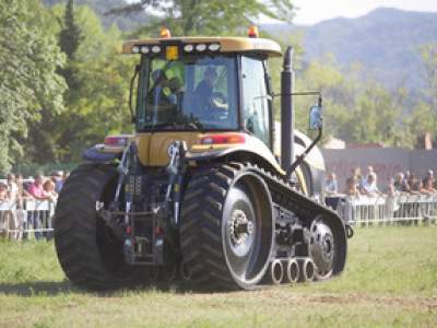 tractor-sdaz-2010-216