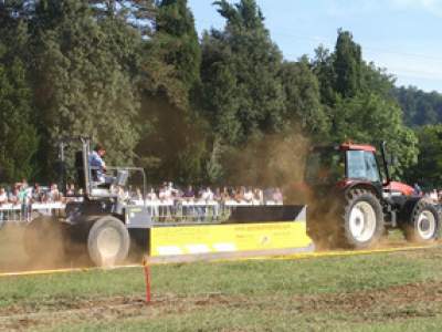 tractor-sdaz-2010-277