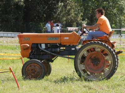 tractor-sdaz-2010-82